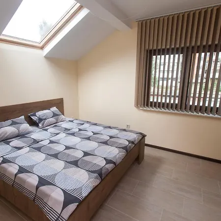 Family House - Free Parking Maison d'hôtes 4*