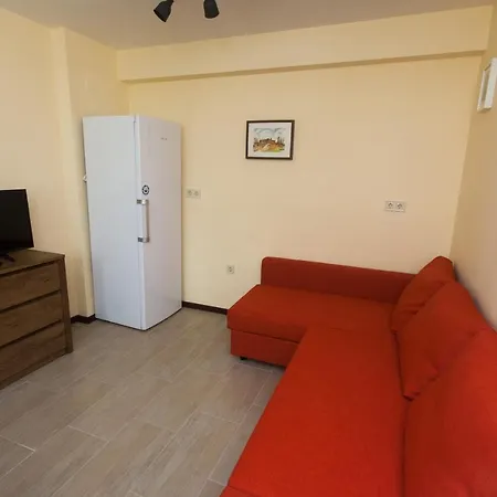 Family House - Free Parking