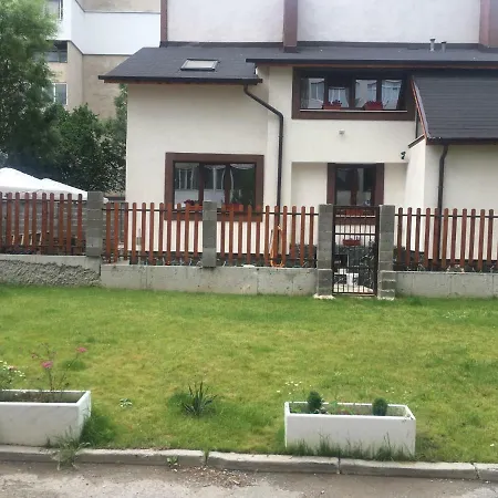 Family House - Free Parking