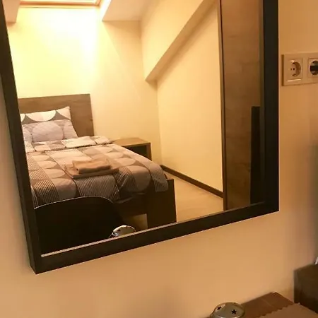 Family House - Free Parking Maison d'hôtes