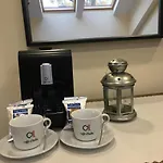 Family House - Free Parking Affittacamere