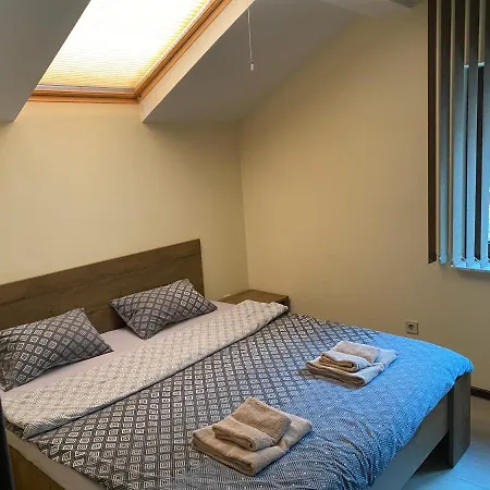 Family House - Free Parking Maison d'hôtes 3*