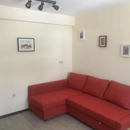 Family House - Free Parking בית הארחה סופיה