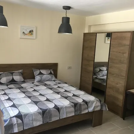 בית הארחה Family House - Free Parking 3*