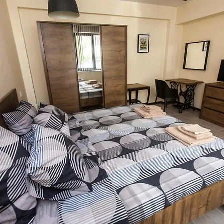 Family House - Free Parking Maison d'hôtes Sofia