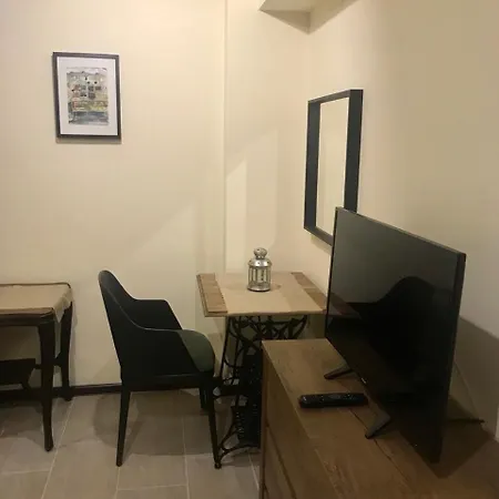 Family House - Free Parking