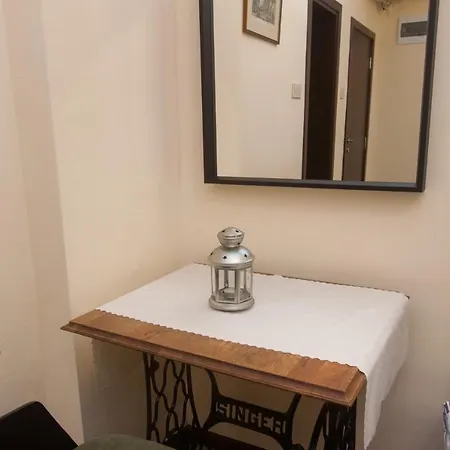 Family House - Free Parking Pensionat 4*