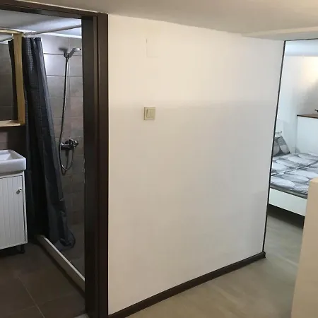 Family House - Free Parking Maison d'hôtes 3*