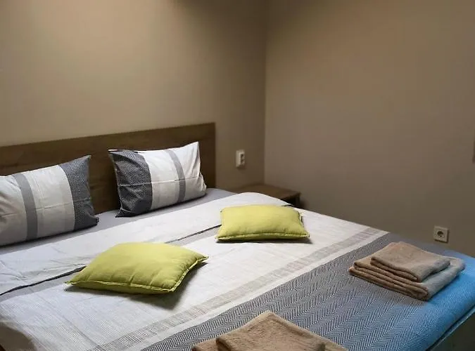 Family House - Free Parking 4* סופיה