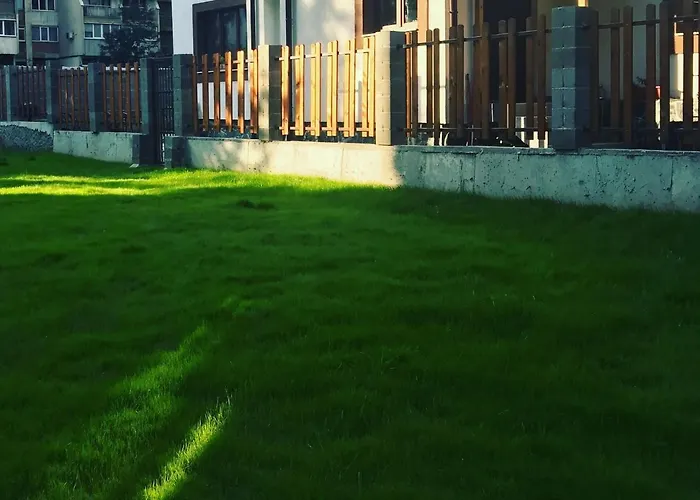 Family House - Free Parking סופיה