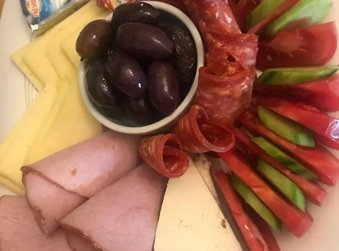 בית הארחה Family House - Free Parking 4*