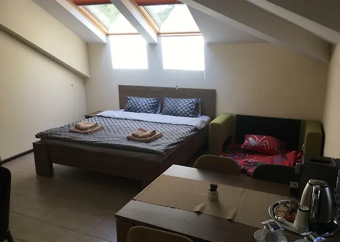 בית הארחה Family House - Free Parking סופיה