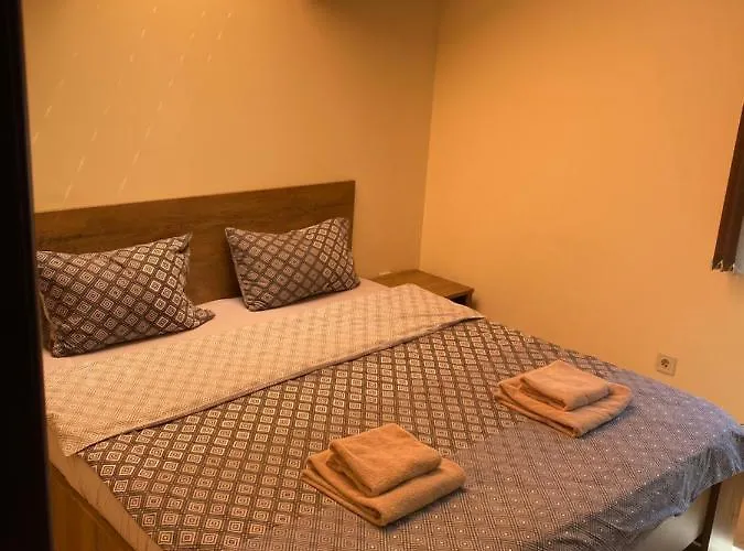 Guest house Family House - Free Parking