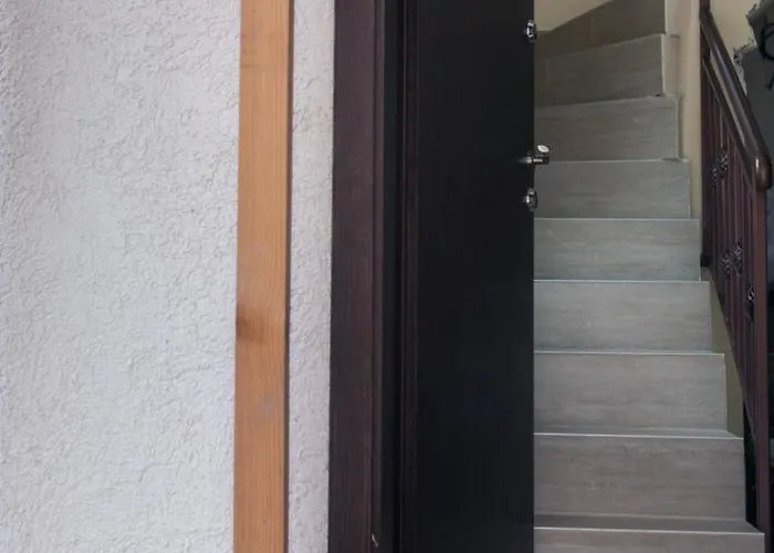 Family House - Free Parking Guest house