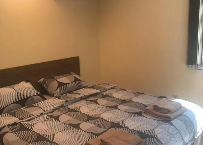 Family House - Free Parking