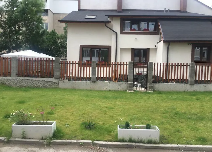 Family House - Free Parking