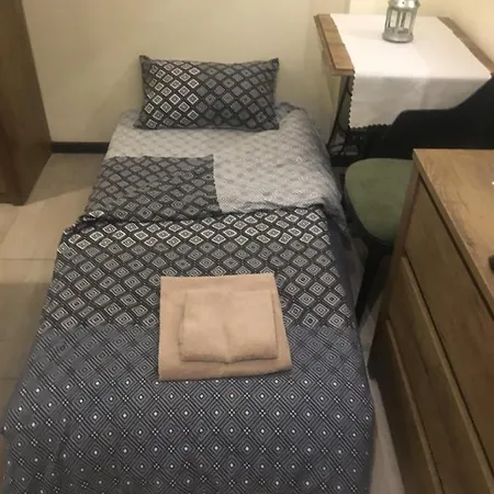 Family House - Free Parking